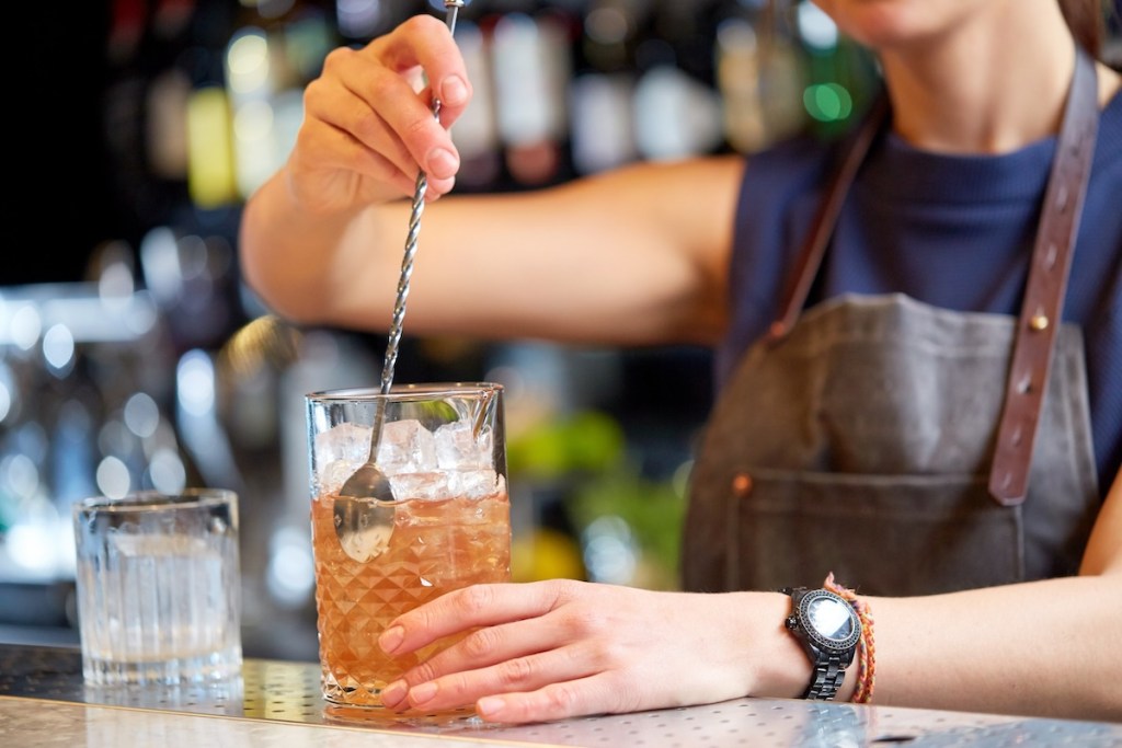 bar spoon per cocktail