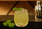 Gin Basil Smash ricetta del cocktail con basilico